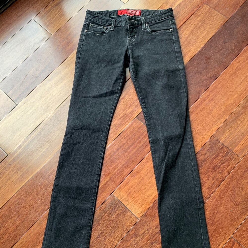 GUESS women's jeans black stretch Small Size 2. skinny